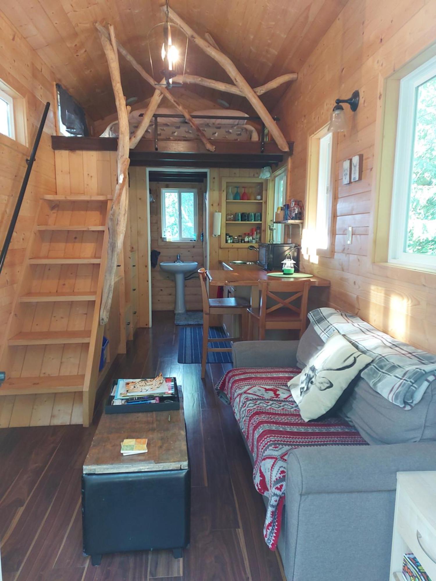 A Tiny Escape Villa Roberts Creek Rum bild